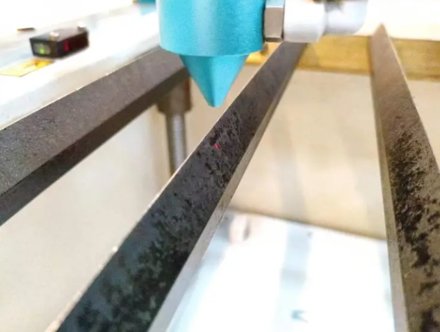 blade laser work table
